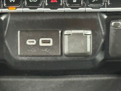 Used 2021 Chevrolet Silverado 1500 LT Trail Boss w/ Convenience Package II image 23