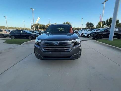 Used 2026 Subaru Forester Premium AWD/4WD image 3