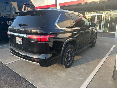 Used 2024 Toyota Sequoia Limited AWD/4WD image 4