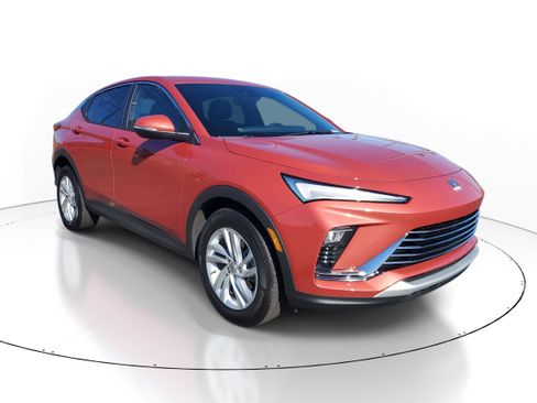 Used 2024 Buick Envista Preferred w/ Convenience I Package image 2