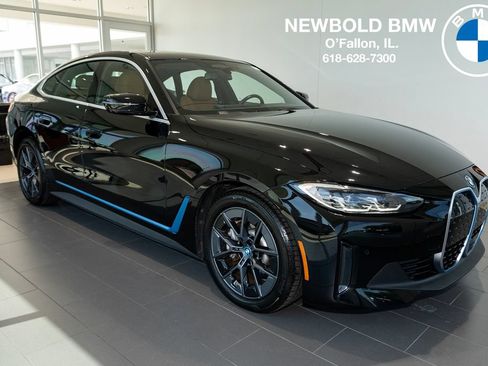 Used 2023 BMW i4 eDrive40 RWD image 1