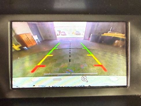 Used 2018 Ford Focus SE image 25