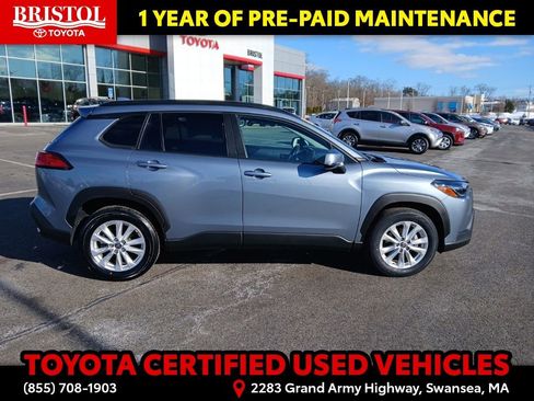 Certified 2023 Toyota Corolla Cross LE w/ Moonroof Package image 8