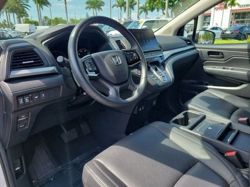 Used 2025 Honda Odyssey EX-L image 16