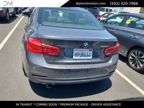 Used 2017 BMW 320i Sedan RWD image 5