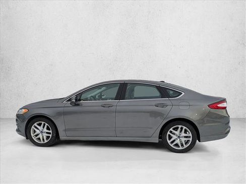 Used 2014 Ford Fusion SE w/ Equipment Group 202A image 8