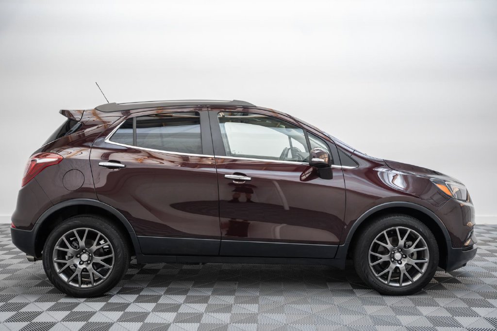Used 2018 Buick Encore Sport Touring w/ Safety Package FWD image 4