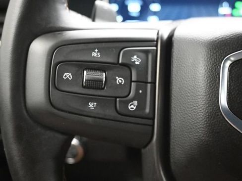 Used 2024 GMC Sierra 1500 AT4 w/ Technology Package AWD/4WD image 10