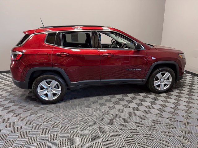 Used 2022 Jeep Compass Latitude AWD/4WD image 7