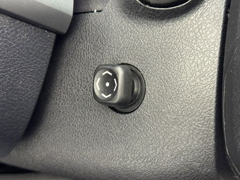 Used 2020 Toyota Tundra Platinum image 19