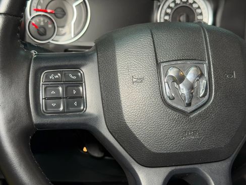Used 2018 RAM 1500 Lone Star image 37