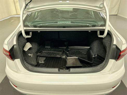 Used 2021 Volkswagen Jetta R-Line image 22