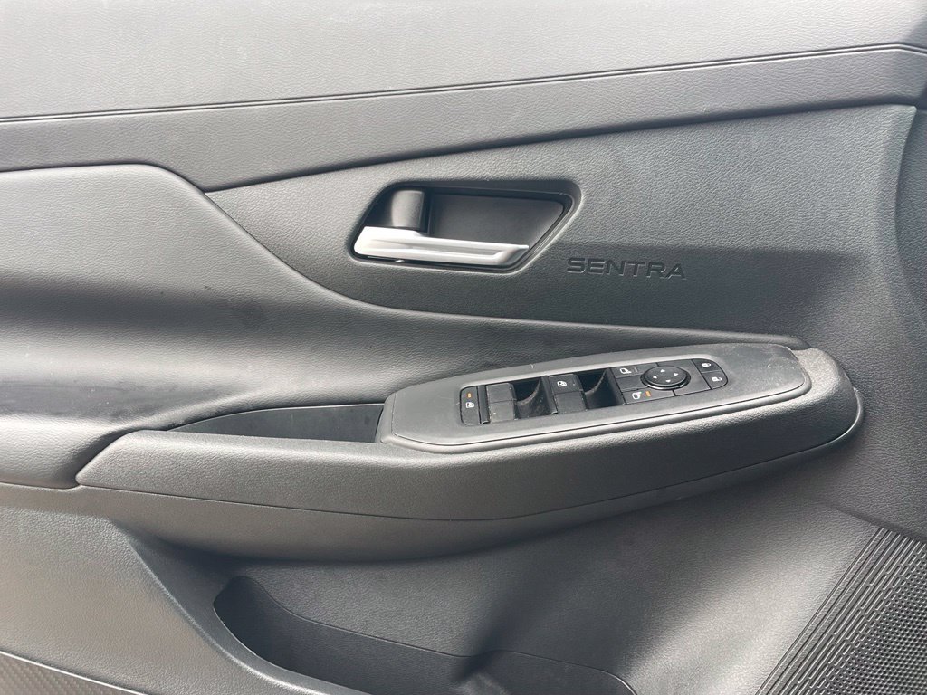 Used 2026 Nissan Sentra SV w/ SV Convenience Package FWD image 12