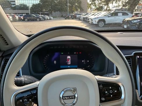 Certified 2023 Volvo XC90 B5 Plus AWD/4WD image 17