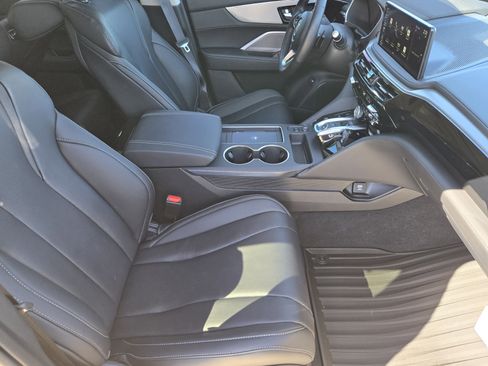 Certified 2025 Acura MDX w/ Technology Package image 12