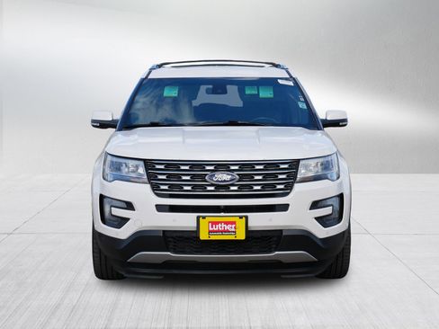 Used 2016 Ford Explorer Limited w/ Equipment Group 301A AWD/4WD image 2