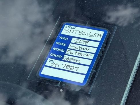 Used 2018 Subaru Outback 2.5i AWD/4WD image 12