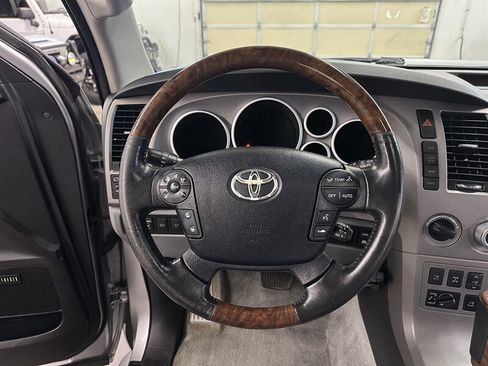 Used 2010 Toyota Sequoia Platinum AWD/4WD image 20