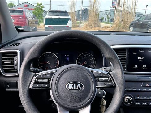 Used 2022 Kia Sportage LX FWD image 13