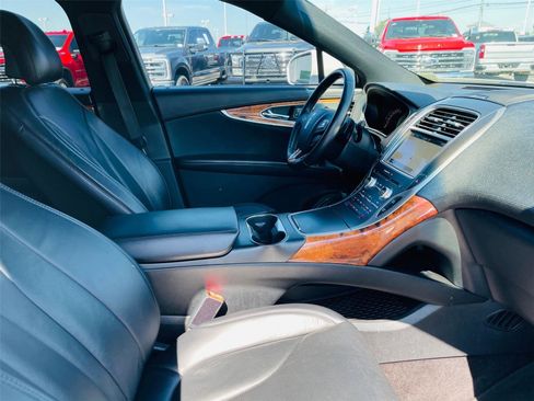 Used 2016 Lincoln MKX Reserve w/ Climate Package FWD image 20