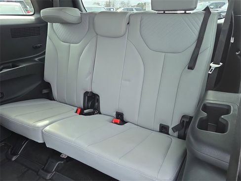 Used 2025 Hyundai Palisade SEL image 11