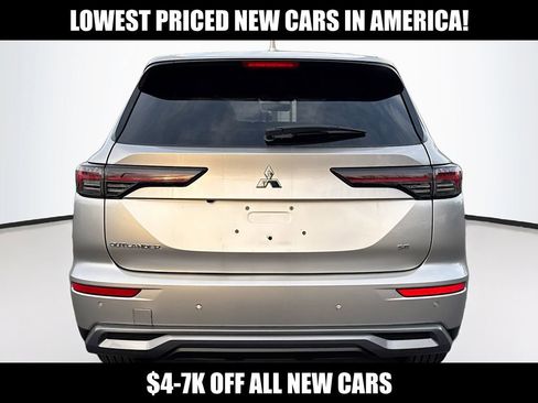 New 2026 Mitsubishi Outlander SE FWD image 6