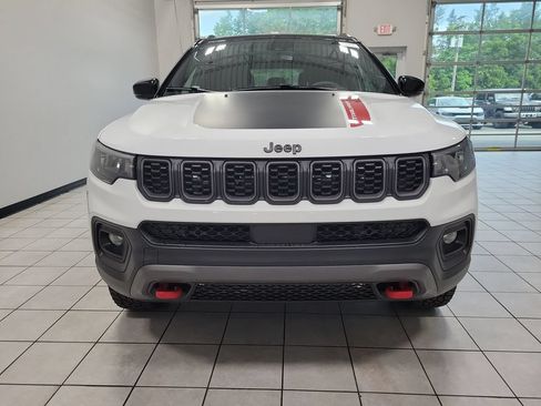 New 2026 Jeep Compass Trailhawk w/ Sun, Sound & Navigation Group AWD/4WD image 2