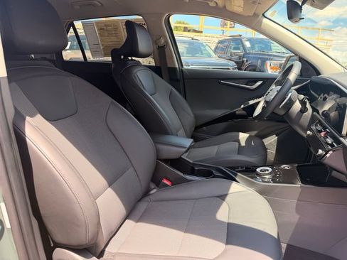 Certified 2023 Kia Niro EX FWD image 25