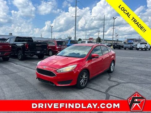 Used 2016 Ford Focus SE FWD image 1
