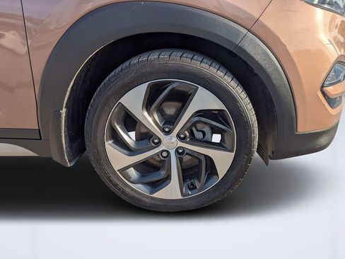 Used 2017 Hyundai Tucson Limited w/ Limited Ultimate Package 03 FWD image 10