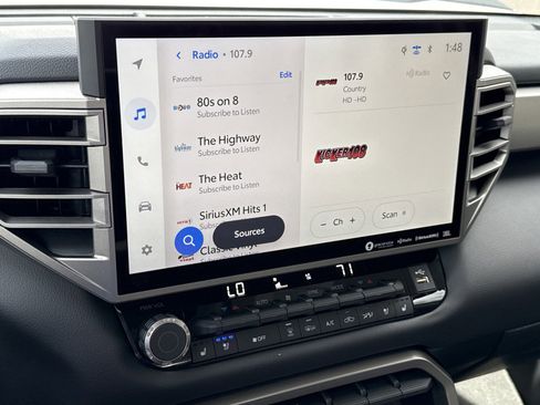 Used 2024 Toyota Tundra Limited image 29