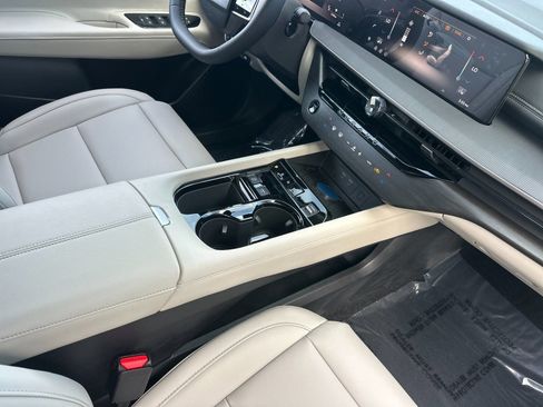 New 2026 Nissan Murano SV image 15