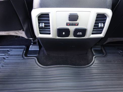 Used 2018 Ford F150 Lariat w/ Equipment Group 502A Luxury AWD/4WD image 40