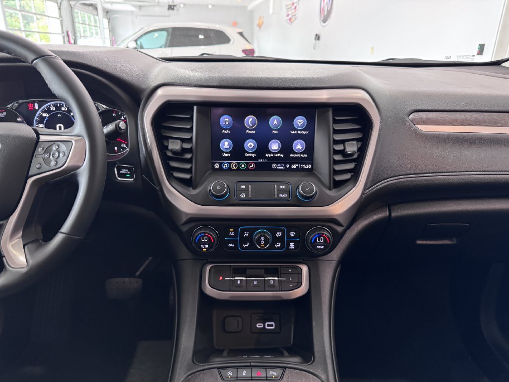 Certified 2023 GMC Acadia Denali w/ Black Diamond Edition AWD/4WD image 18