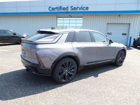 Used 2024 Cadillac Lyriq Sport w/ Nappa Leather Package AWD/4WD image 4