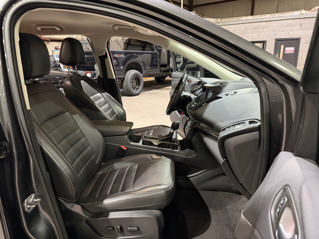 Used 2017 Ford Escape Titanium w/ Equipment Group 301A FWD image 26