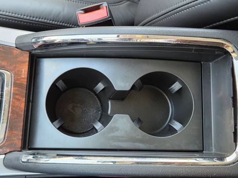 Used 2013 Buick LaCrosse Leather FWD image 29