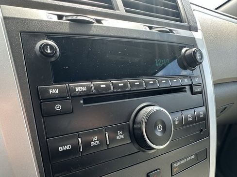 Used 2011 Chevrolet Traverse LT w/ Personal Connectivity Package image 23