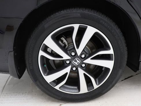 Used 2024 Honda Odyssey Touring image 9