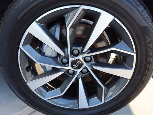 Used 2024 Audi Q5 2.0T Premium Plus AWD/4WD image 51