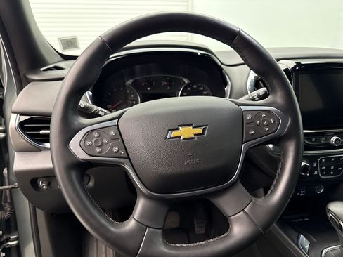 Used 2023 Chevrolet Traverse LT w/ LT Premium Package image 16