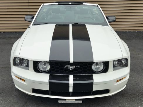 Used 2006 Ford Mustang GT image 16
