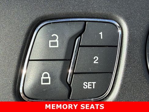 Used 2019 Lincoln MKZ Reserve image 16