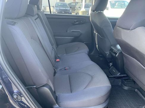 Used 2023 Toyota Highlander LE image 49