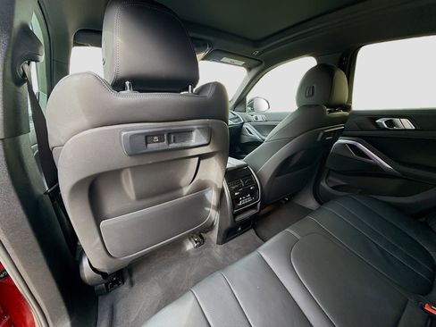 Used 2022 BMW X6 xDrive40i w/ Premium Package image 26