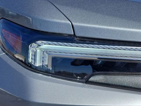 Used 2024 GMC Canyon AT4 w/ AT4 Premium Package image 7