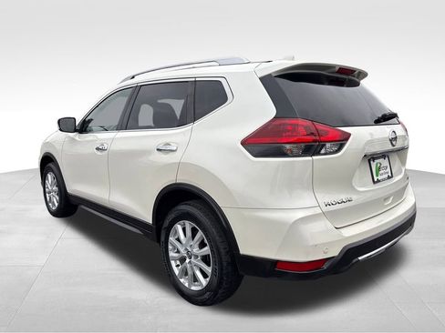 Used 2019 Nissan Rogue SV image 6