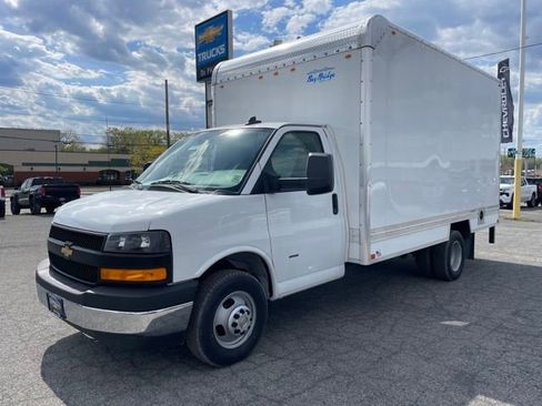 New 2025 Chevrolet Express 3500 w/ Power Convenience Package RWD image 14