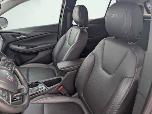 Used 2024 Buick Encore GX Sport Touring AWD/4WD image 30