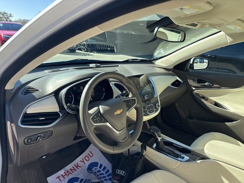 Used 2024 Chevrolet Malibu LT image 12